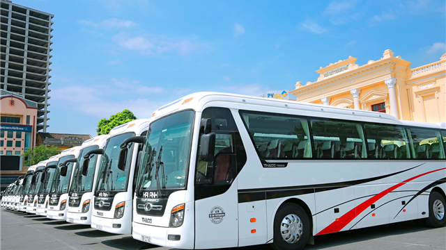 ĐƯA ĐÓN CBCNV CHO CÔNG TY XI MĂNG VICEM HẢI PHÒNG